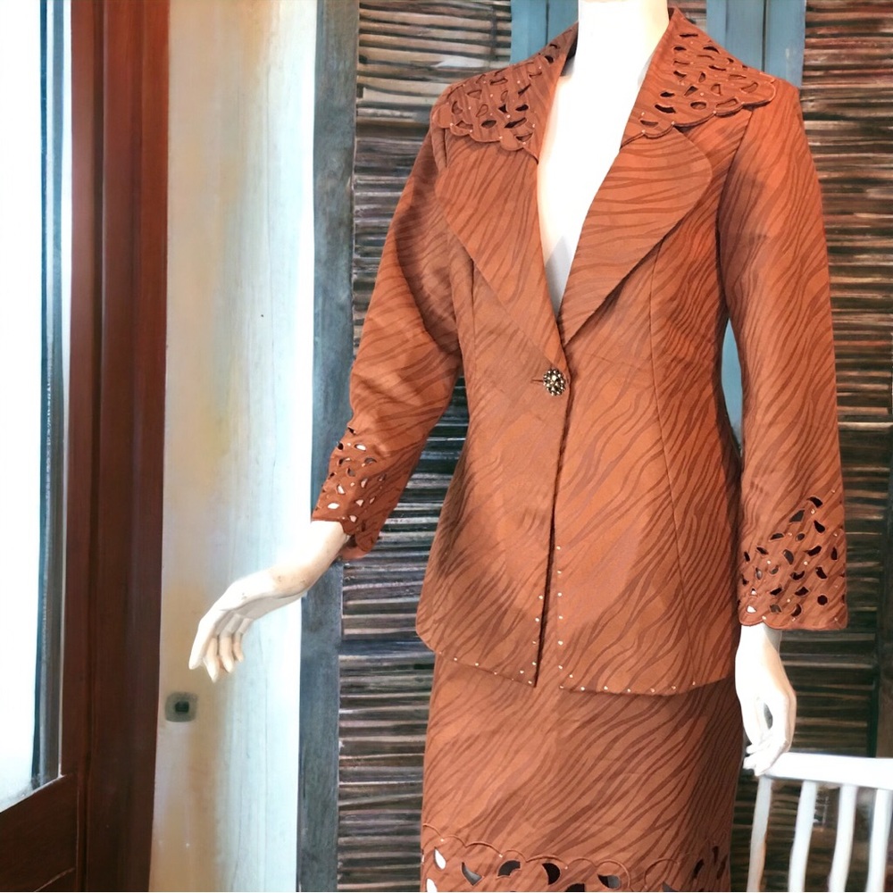 Embellished Animal Print Faux Suede Laser Cut Blazer & Skirt Matching Set - Picture 4 of 16
